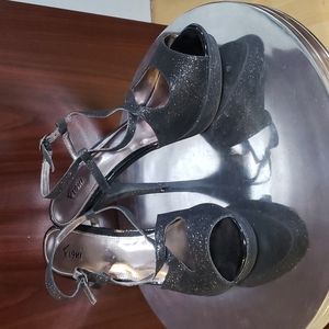 2/$32 Fiona Sandals.